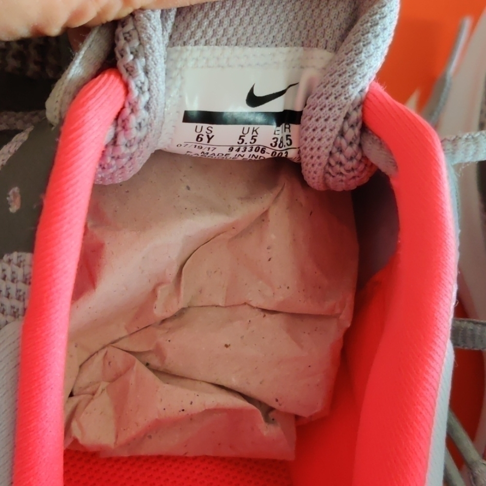 Nike Sneaker K17 - Picture 6 of 7